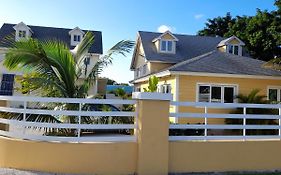 Villa By The Bay